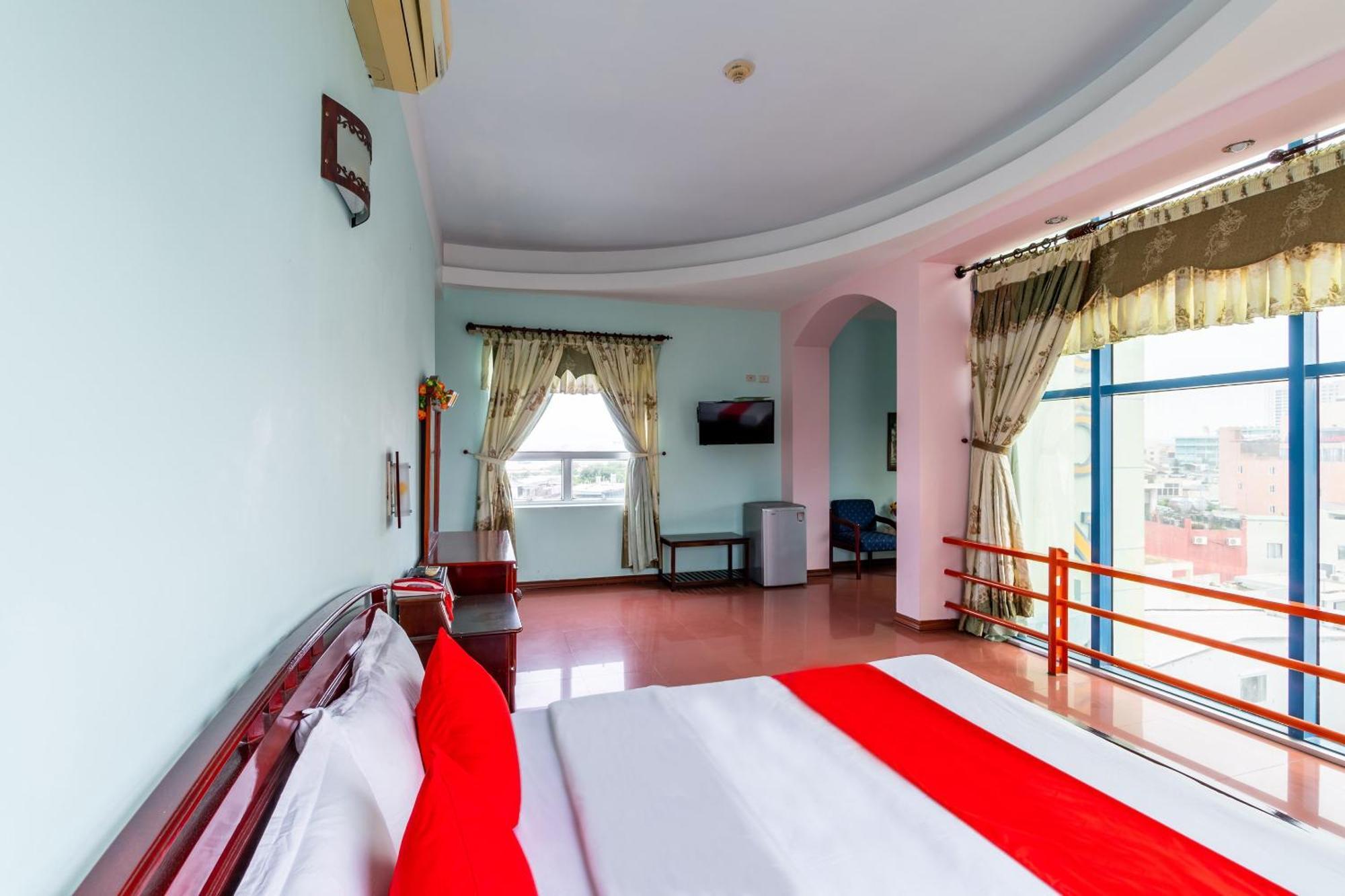 Super Oyo 266 Golden Gate Hotel Da Nang Bagian luar foto